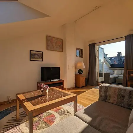 Sunny Loft With Terrace Close To City Center Leilighet *